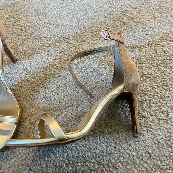 LOFT nude strappy heels - Picture 3 of 8